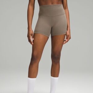 Lululemon Wunder Train High Rise Short 4inch, size 4